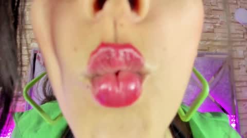 jade white  online show from September 19, 1:59 pm