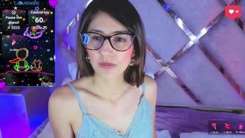 jade white  online show from March 12, 2:10 pm