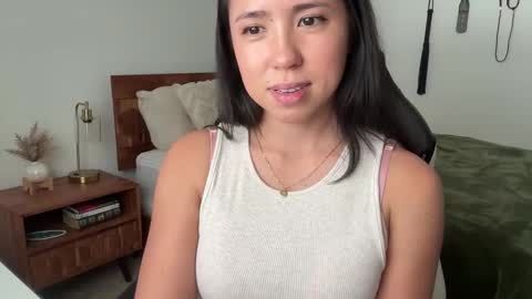 Jade Love online show from January 7, 8:14 pm