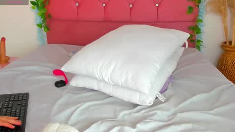 Snapshot of jadiya_hot chatting on March 7, 3:18 pm jadiya   Hot online show from March 7, 3:18 pm