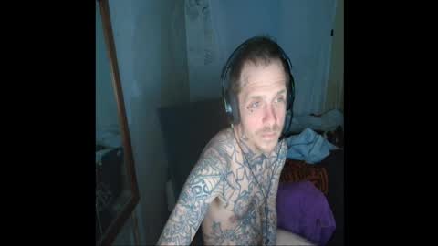 showingitoff online show from March 27, 7:14 am