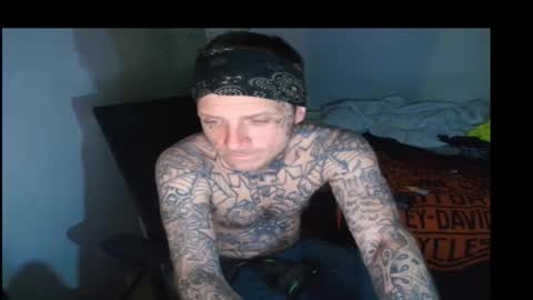 showingitoff online show from March 4, 5:26 am