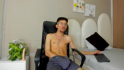 Jake  online show from May 15, 11:45 pm