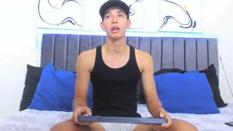 Snapshot of jake_shadow14 chatting on February 8, 6:55 pm Hi guys im new 3 online show from February 8, 6:55 pm