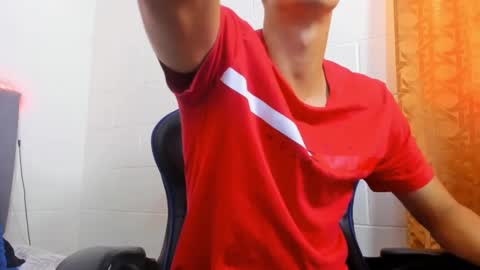 Snapshot of jake_shadow14 chatting on February 5, 5:20 pm Hi guys im new 3 online show from February 5, 5:20 pm