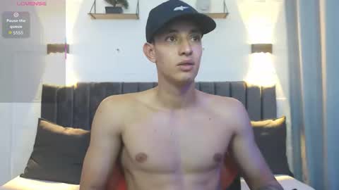 Snapshot of jake_shadow14 chatting on September 25, 4:30 am Hi guys im new 3 online show from September 25, 4:30 am