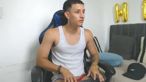 Hi guys im new 3 online show from May 23, 4:14 pm
