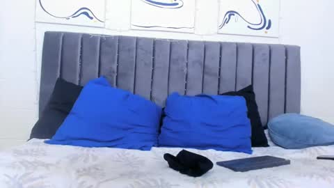 Snapshot of jake_shadow14 chatting on February 26, 6:15 pm Hi guys im new 3 online show from February 26, 6:15 pm