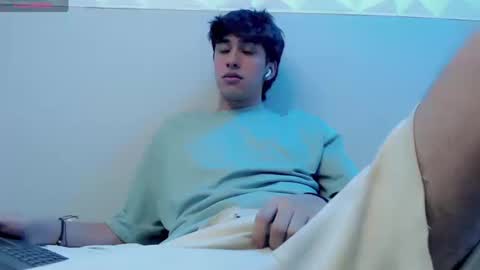 jake_tripp online show from October 15, 4:49 am