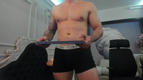 Snapshot of jakestone_1 chatting on October 5, 4:10 am jakestone_1 online show from October 5, 4:10 am