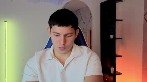 james_cr online show from May 22, 1:40 pm