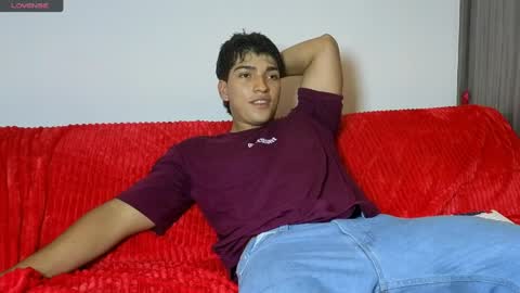 james_silva1 online show from June 8, 10:54 pm