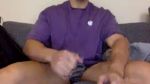 jamesmo820913 online show from January 18, 1:42 pm