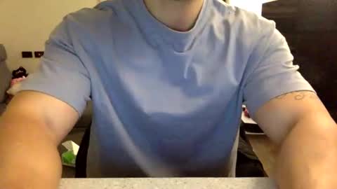 jamesmo820913 online show from February 1, 2:03 pm