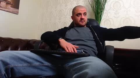 JamesMyers online show from December 19, 7:26 am