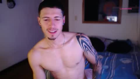 jamesss____ online show from November 21, 5:05 am