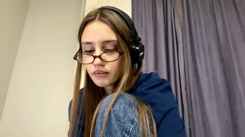 Milena online show from September 13, 11:40 pm