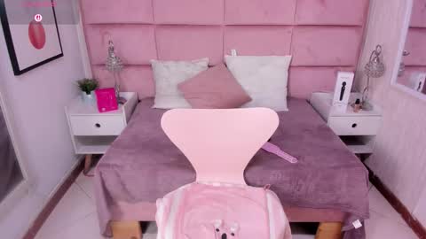 Janah Myers online show from October 24, 1:12 pm