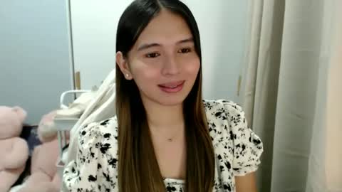 YOUR LOVELY JANE online show from December 4, 7:35 pm