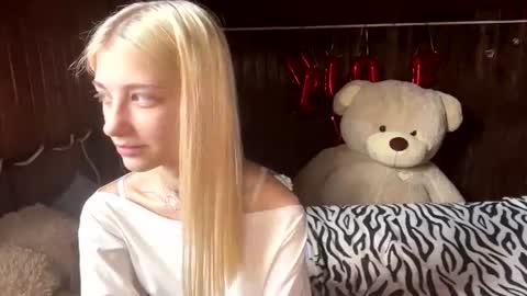 Elsa online show from August 7, 8:34 am