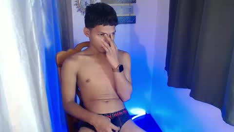 janlloyd04 online show from September 23, 3:11 am