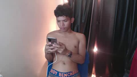 janlloyd04 online show from November 24, 8:57 am