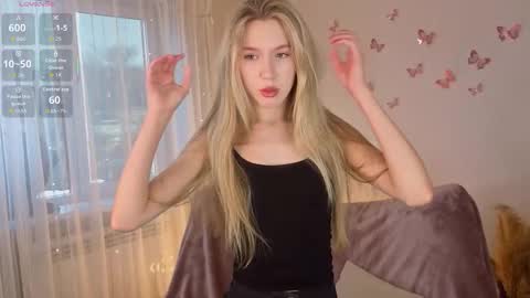 Chloe online show from February 11, 7:45 am