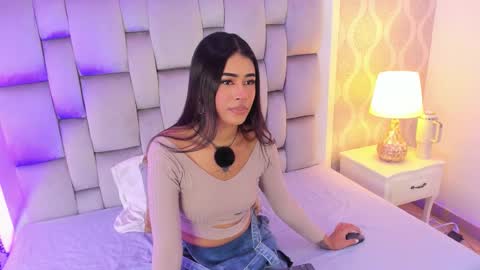 Jasmine online show from September 23, 7:09 pm