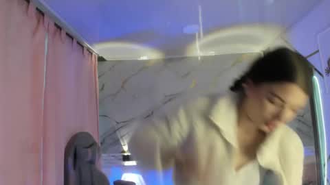 Jas online show from March 7, 9:06 pm