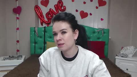 JasmineKouch online show from February 6, 9:24 am