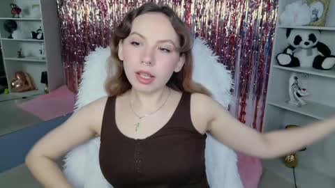 Jasmine online show from April 18, 5:20 am