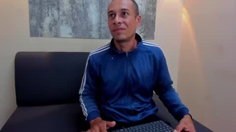 Jason online show from February 9, 7:49 pm