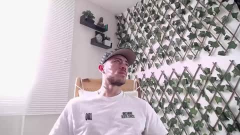 JKing  online show from March 8, 9:29 pm