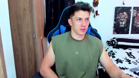 Javier online show from February 11, 6:33 pm