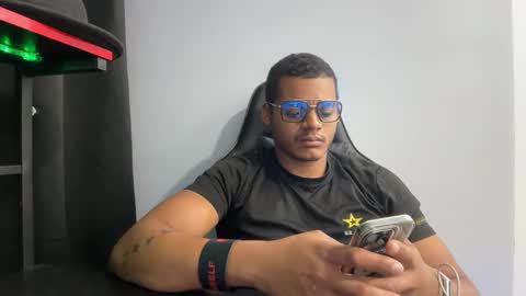 javiSdick online show from September 20, 12:57 am