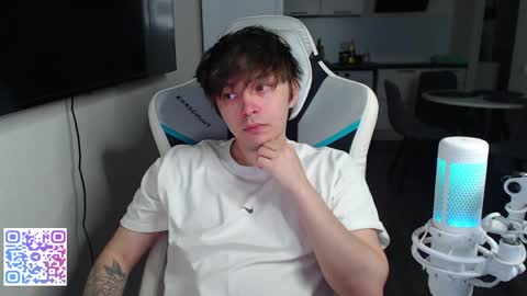 Jayce online show from June 2, 4:31 pm