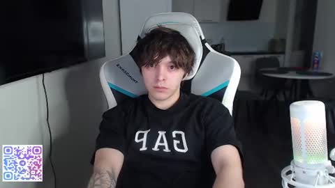 Jayce online show from July 7, 2:21 pm