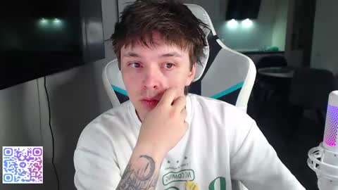Jayce online show from July 25, 4:16 pm