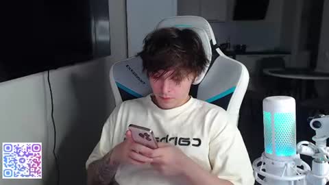 Jayce online show from July 4, 6:44 pm