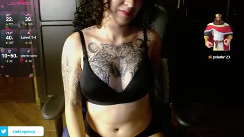 Snapshot of jaydensalvatore_ chatting on February 15, 1:10 am      online show from February 15, 1:10 am