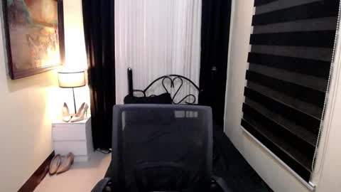 Anne Fox online show from March 25, 5:36 am