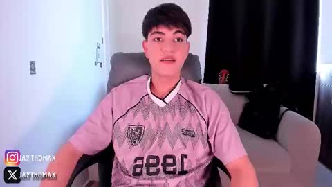 jaythomax online show from October 5, 9:22 pm