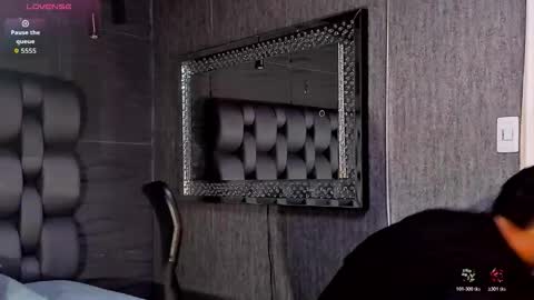 jaze_bradley online show from October 20, 11:15 am