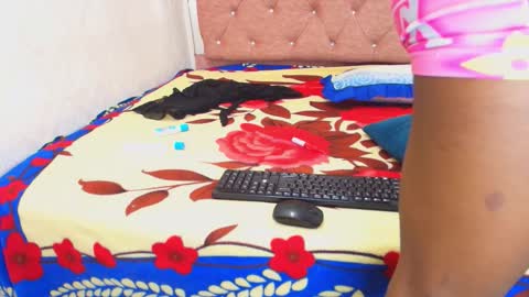 jazmin040_ online show from February 3, 11:58 am