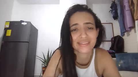 jazminojeda online show from May 18, 4:07 am