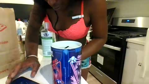 Snapshot of jazzystelo0 chatting on October 5, 4:10 am Jazzystelo online show from October 5, 4:10 am