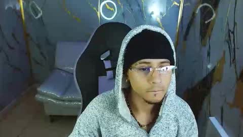 jbarto_ online show from May 30, 1:59 am