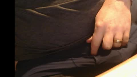 jcdogg11 online show from May 18, 12:44 pm