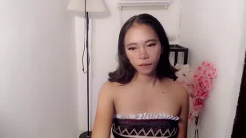 vivian online show from June 25, 5:12 am