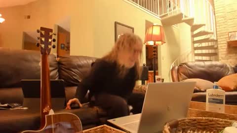 JDinEuless online show from February 3, 5:17 pm